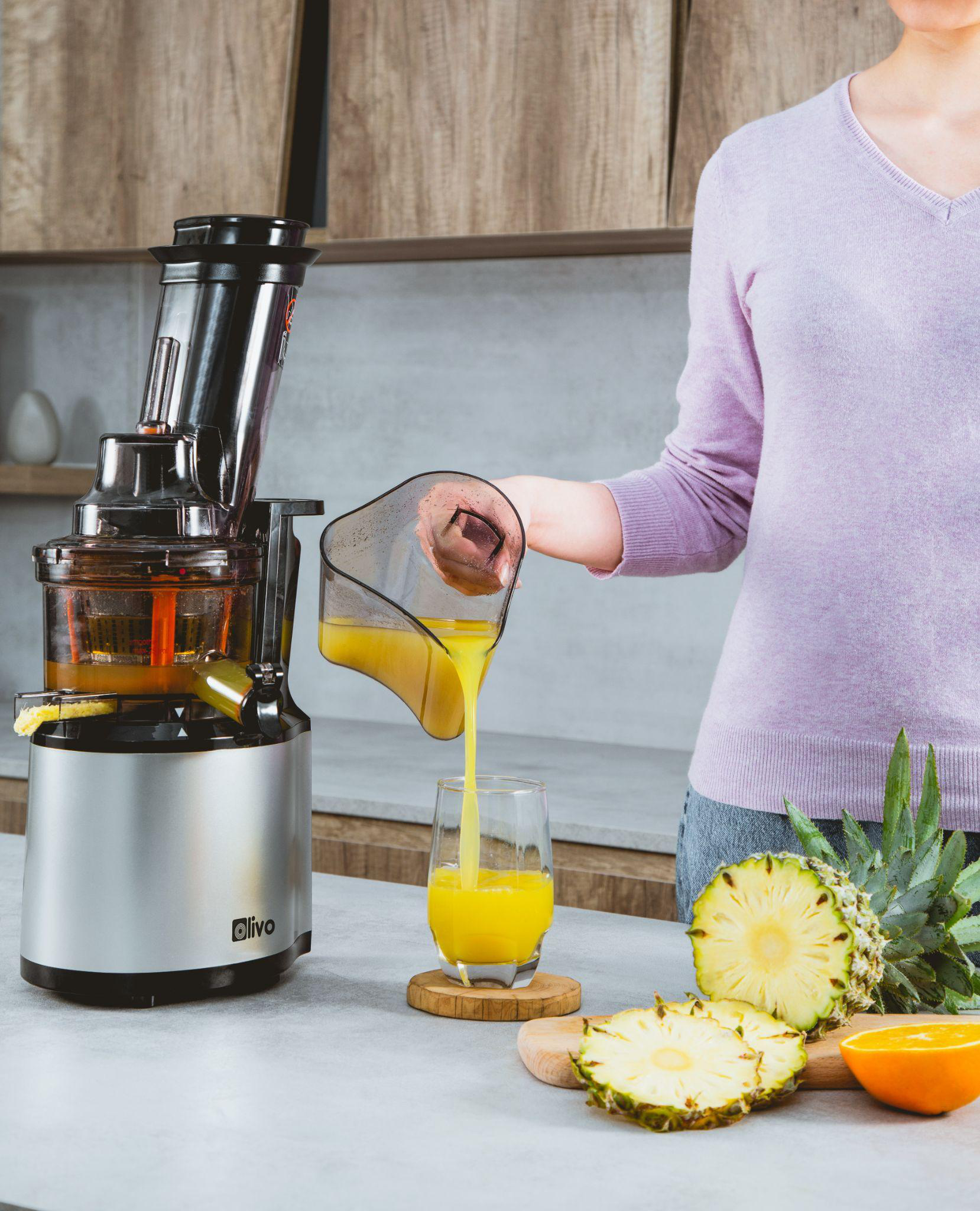 Ép dứa với máy ép chậm Olivo SJ200